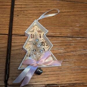 Christmas tree ornament with bell